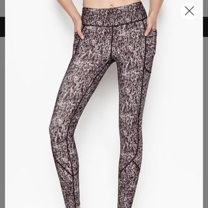 NWT Victoria’s Secret Total Knockout Tight